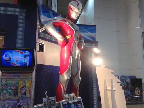 愛知 ウルトラマンclub名古屋店 室内アスレチックや ウルトラマンショーもある 子育て日記 室内施設 こどもの遊び場を紹介